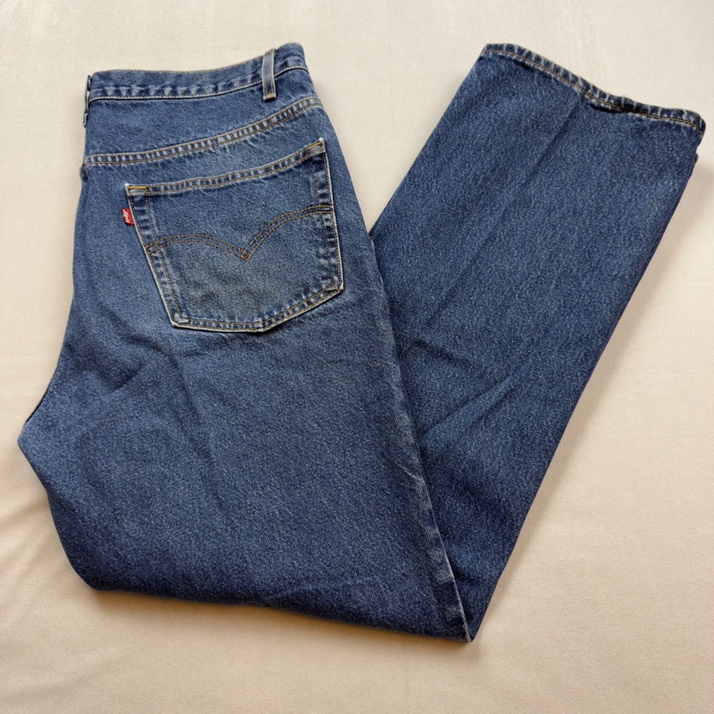 Vintage Levi's 517 Boot Cut Jeans Men's 40x32 Actual 36x30 Medium Wash Oct 2000‎